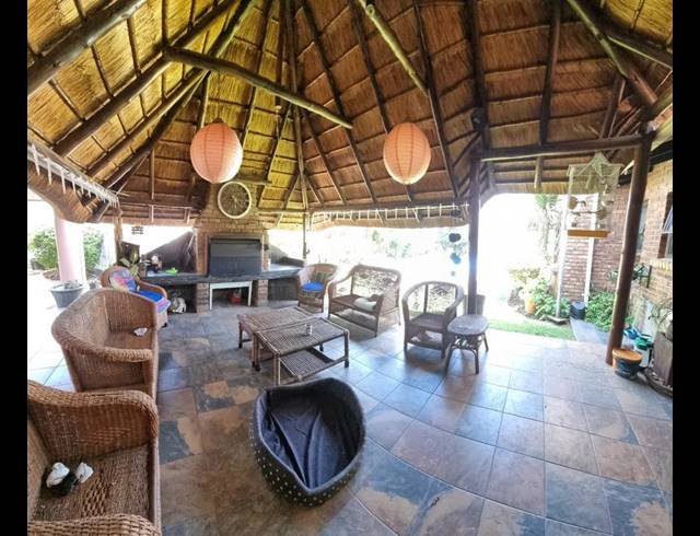 4 BEDROOM HOUSE FOR SALE IN DALPARK EXT 1